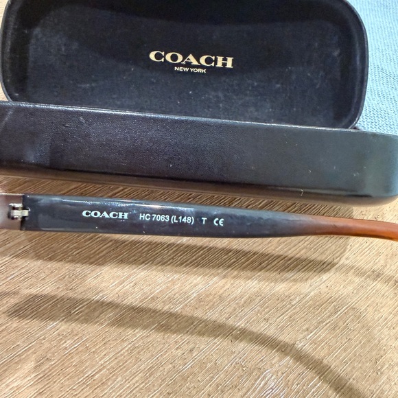 Coach Aviator Sunglasses in Brown with Coach case - Picture 3 of 5